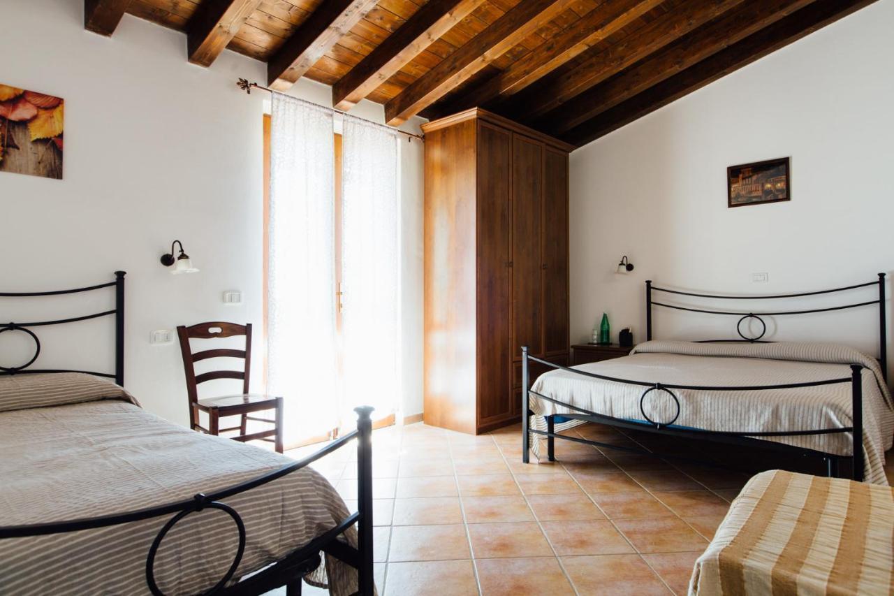 Agriturismo La Sorgente 方特布兰达 外观 照片